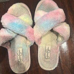 Women’s slippers size 7